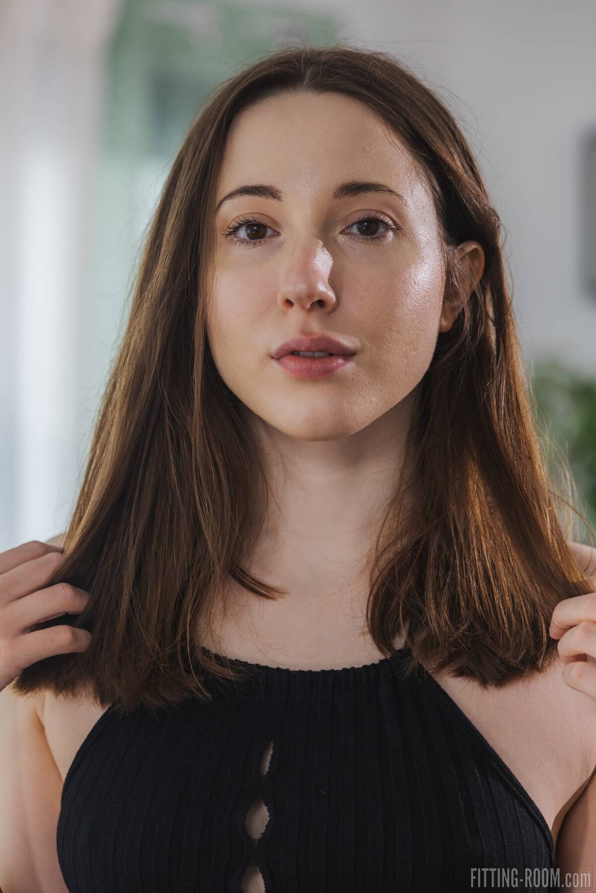 Trimmed Pussy Cutie Melissa White Pleasuring Her Cravings With Toys 10 Photos