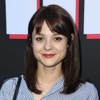 Kathryn Prescott Babe Page Watch This Actress On Freeones