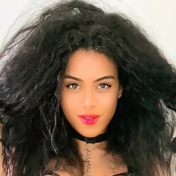 Yeraldin Babe Page Watch This Pornstar On FreeOnes