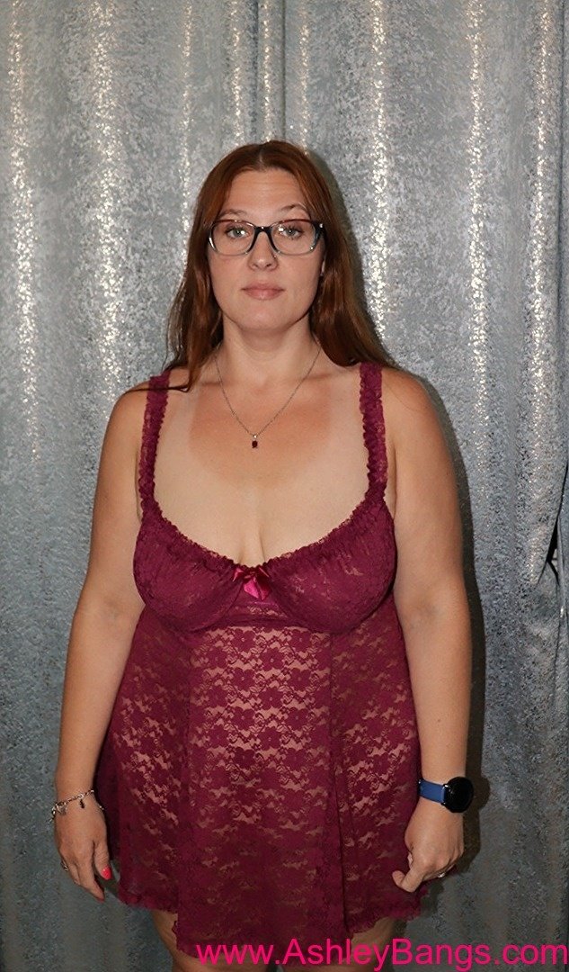 Lovely Hottie Ashley Bangs Showing Her Fat Ass And Pussy Photos