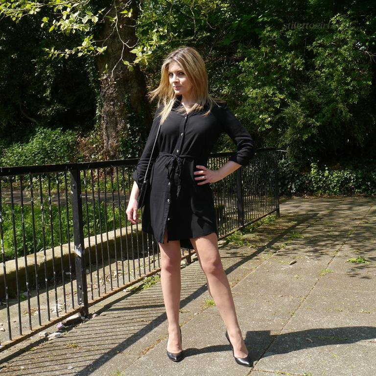Stunning Blonde Posing In Her Stiletto Shoes Photos