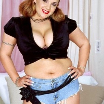 Casey Cleavage Babe Page Watch This Centerfold On FreeOnes