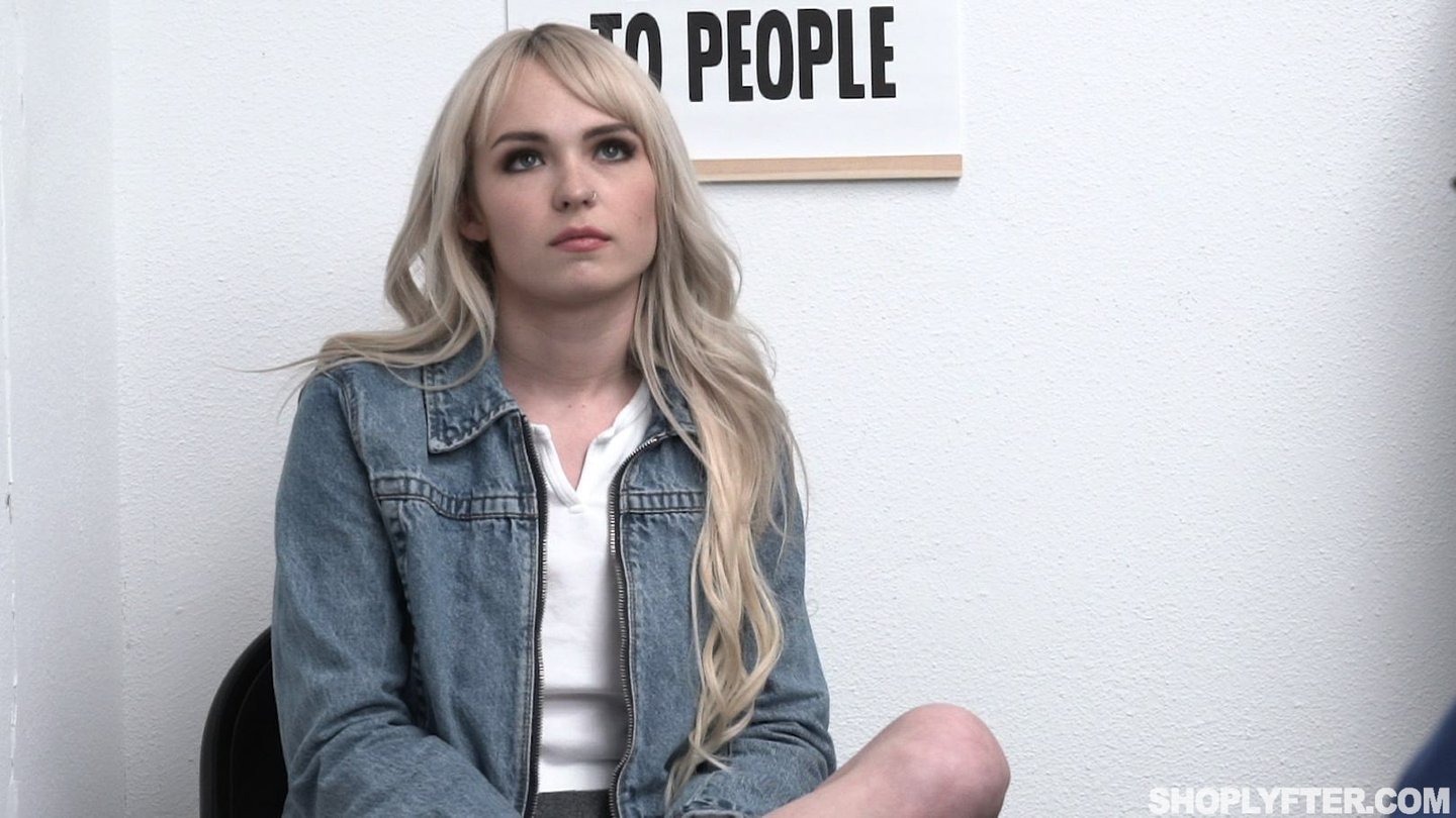 Blonde Teen Lilly Bell Banged By Security Guard Photos