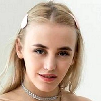 Sara Rich Videos Watch Her Free Sex Vids At Freeones