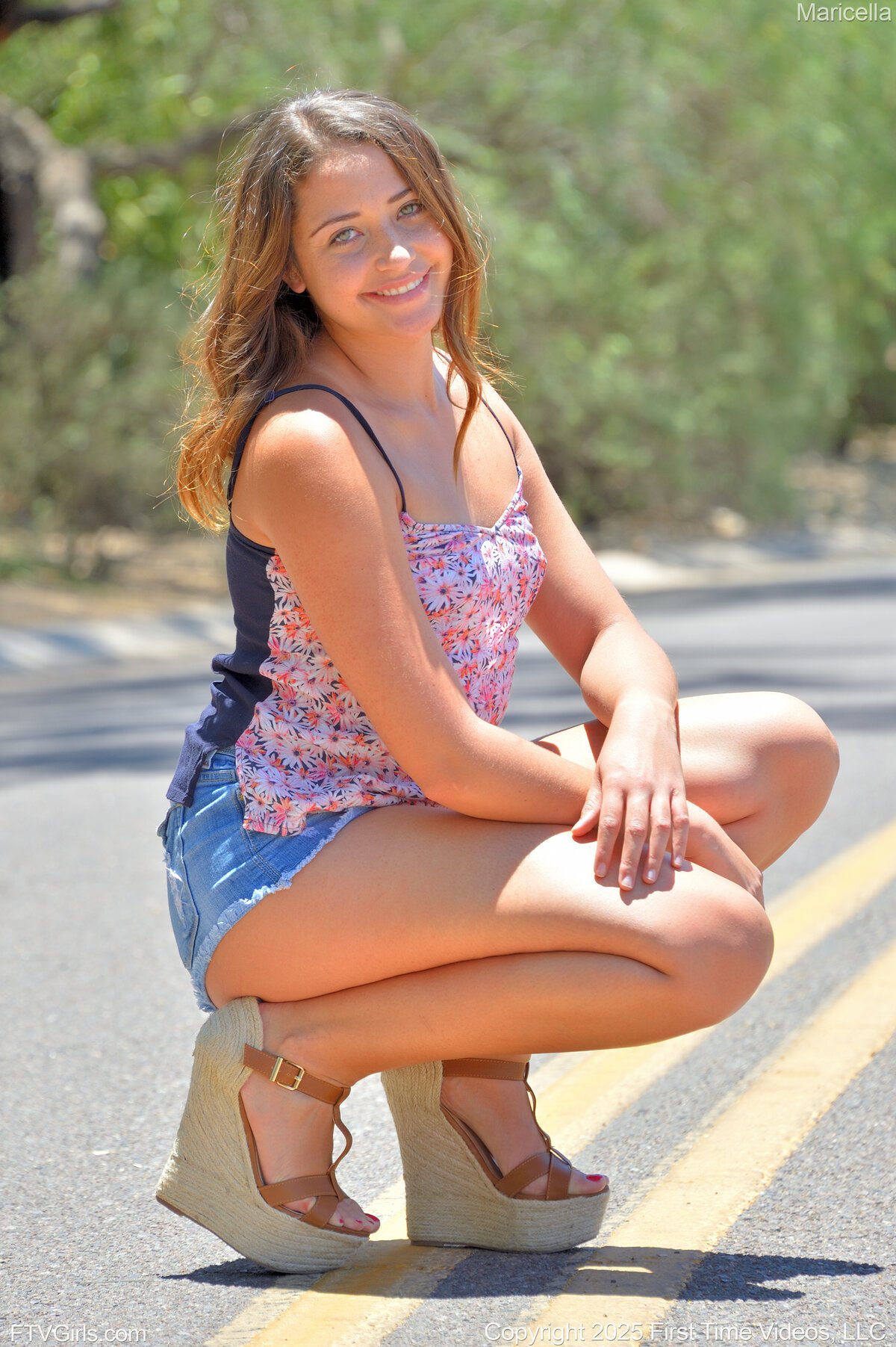 Good Looking Avi Love With Natural Tits Showing Off Her Dripping Pussy Photos