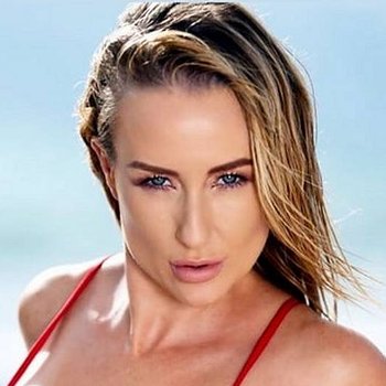 Hayli Hooper Babe Page Watch This Influencer On Freeones