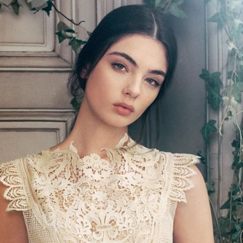 Deva Cassel Babe Page Watch This Supermodel On Freeones