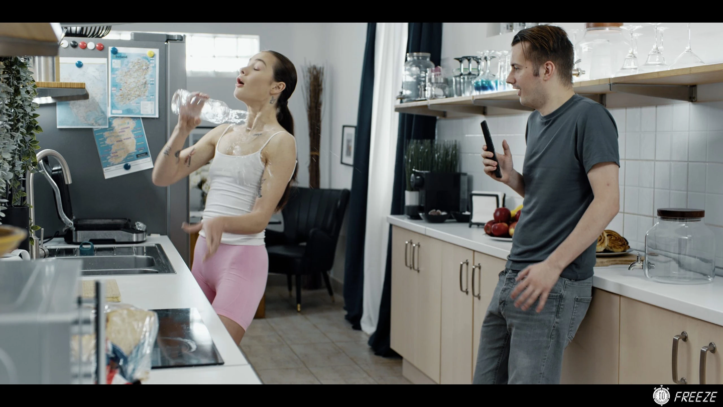 Sam Bourne Sucks And Fuck In The Kitchen Photos