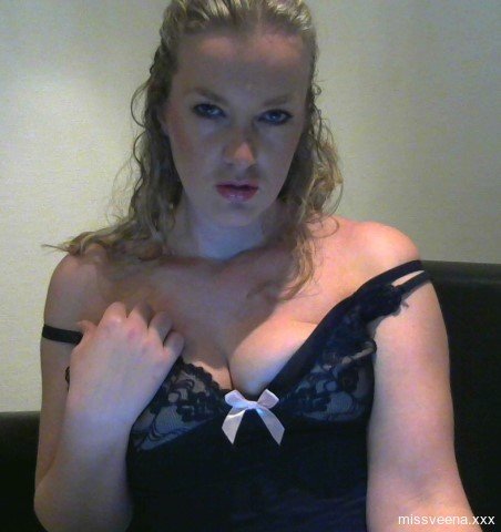 Amazing Babe Miss Veena Loves Teasing With Her Big Boobies Photos
