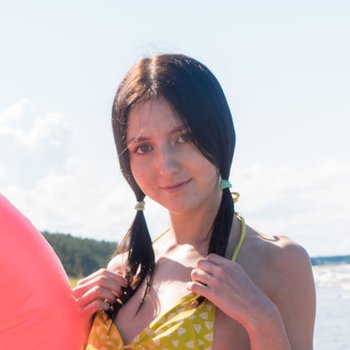 Sofia Zee Babe Page Watch This Adult Model On Freeones