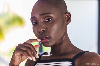 Ebony model Zaawaad shows her perfect bubble butt and nice tits - Ebony model Zaawaad shows her perfect bubble butt and nice tits 001