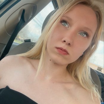The Official OnlyFans account of McKenna Lynn