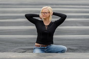Amazing blonde girl posing in a white shirt outdoors - 000000