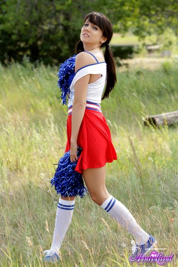 Hot Cheerleader Andi Land showing her shaved Pussy - Andi-Land-cheerleader(8)