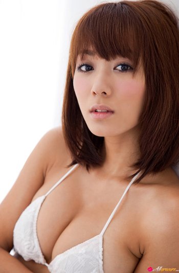 Lovely japanese model Yuuko Shimizu strips down to sexy white bikini - 0002-11