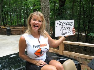 Vicky Vette in a FreeOnes T-shirt posing — 2