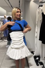Naughty Kylie Ray with hot ass & natural tits doing striptease in public — 2