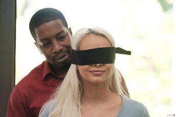 Elsa Jean cheats Boyfriend with new black Neighbor — 4