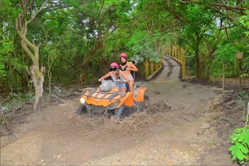 Melena Maria Rya having fun with her friends in the nature - 000011