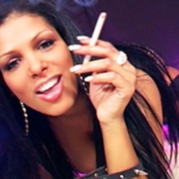 India Babe smokes a Cigarette while sucking large Cock