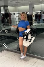 Naughty Kylie Ray with hot ass & natural tits doing striptease in public — 3