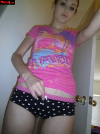 Hot and sexy babes show their hot bodies on camera - 000009.jpg