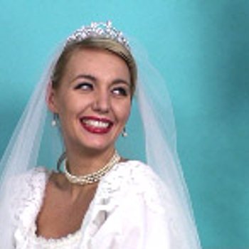 Hayley-Marie Coppin makes such a beautiful Bride