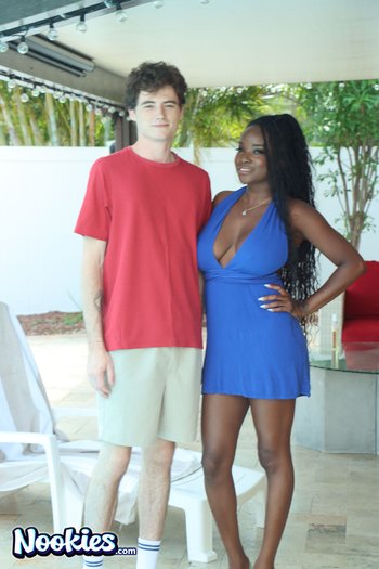 Interracial fucking with a gorgeous ebony babe - Naomi Foxxx - IMG_3072