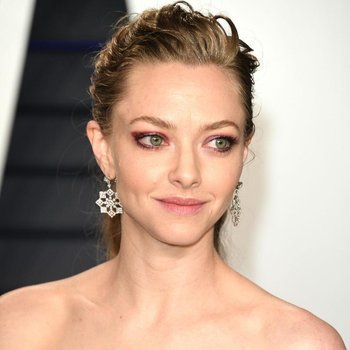 Amanda Seyfried na festa do Oscar da Vanity Fair 2019