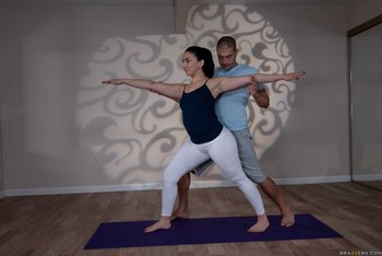 Mandy-Muse-anal-sex(1)