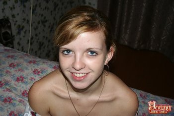 Hot teen looking really sexy in her silky nightie - 2992428_4_o