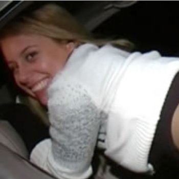 Amanda Muffoski se fait baiser par deux bites