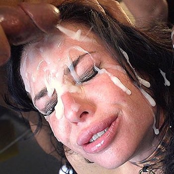 Jayden Jaymes gets her wet pussy pumped with a huge black rod