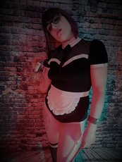 Good looking maid Kasey K showing off her nice body — 1