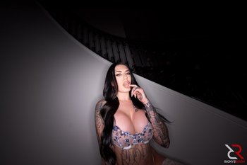 Curvy alt beauty Lacey Jayne enjoys teasing in sexy lingerie and stockings - rr0057_laceyjayne_020