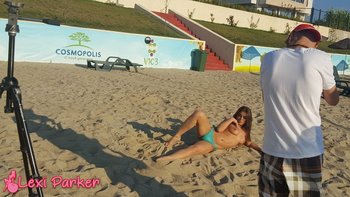 Lexi Parker takes us behind the scenes of a sexy photoshoot - 000019