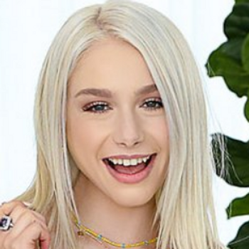 Scarlett Hampton