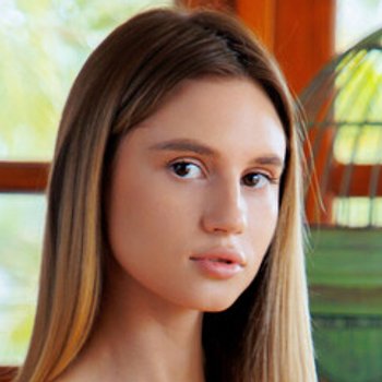 Mia Bloom