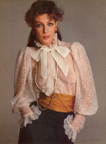 Kelly-LeBrock-Sexy-Shots(14)