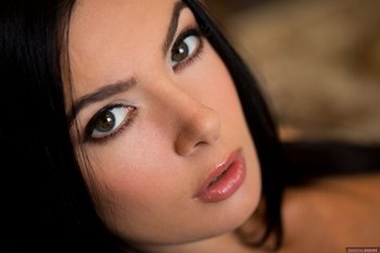 Marley-Brinx-showing-pussy(8)