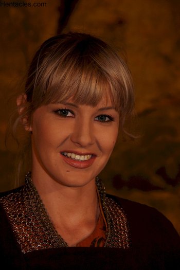 Amateur blonde Natalli Diangelo posing in her medieval clothes