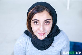 Horny arabic lady Jezebeth bends over for deep pussy pounding - teamskeetclassics_jezebeth_095.jpg
