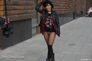 Lovely Girl Jeny Smith flashing her Cunt in Public - Jeny-Smith-nylons(3)