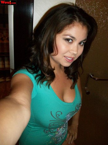 First-time amateur babes share their sexy photos with the world wide web - 000012.jpg
