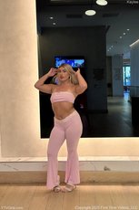 Good looking Kylie Ray with natural tits posing totally naked - HD — 1