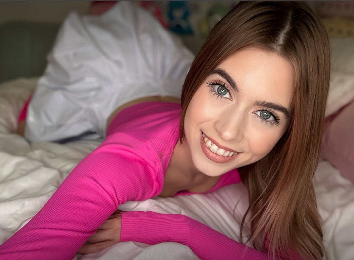 Oszałamiająca brunetka dobrze się bawi - Jill Kassidy