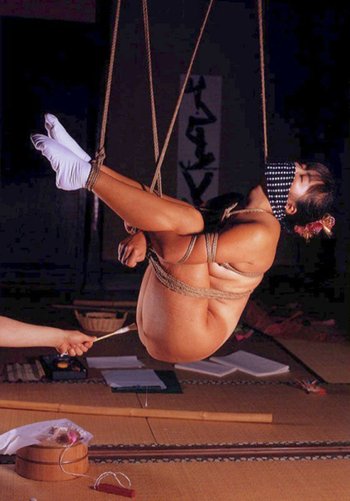 Wasteland-BDSM-Cute-Asian-Schoolgirl(15)