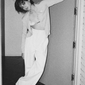 Sasha Calle - Rivista Behind the Blinds - Luglio 2023