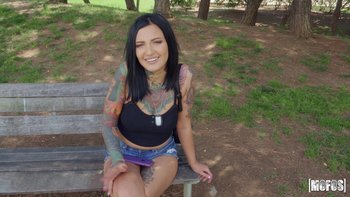 Adel Asanty seduces and fucks Stranger in the Park - Adel-Asanty-outdoor-sex(1)