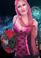 Pink haired chick teasing in her sexy lingerie on the bed — 10